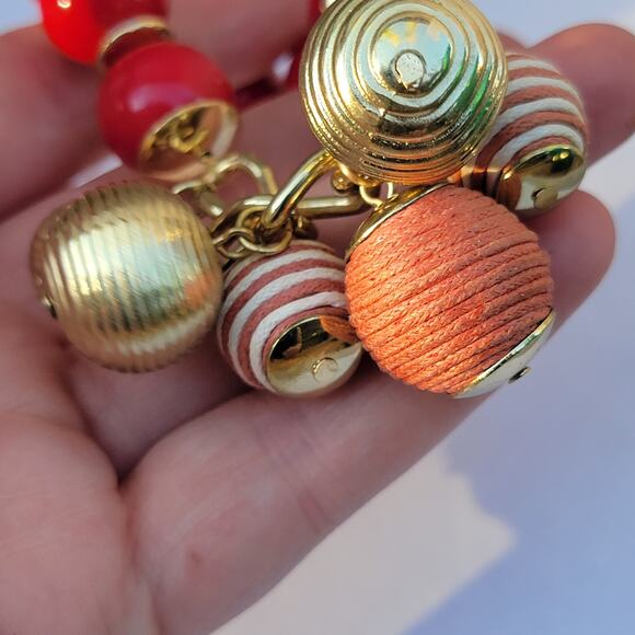 Vintage red bead charm bracelet 80s 90s gold tone bold statement jewelry - Picture 10 of 10